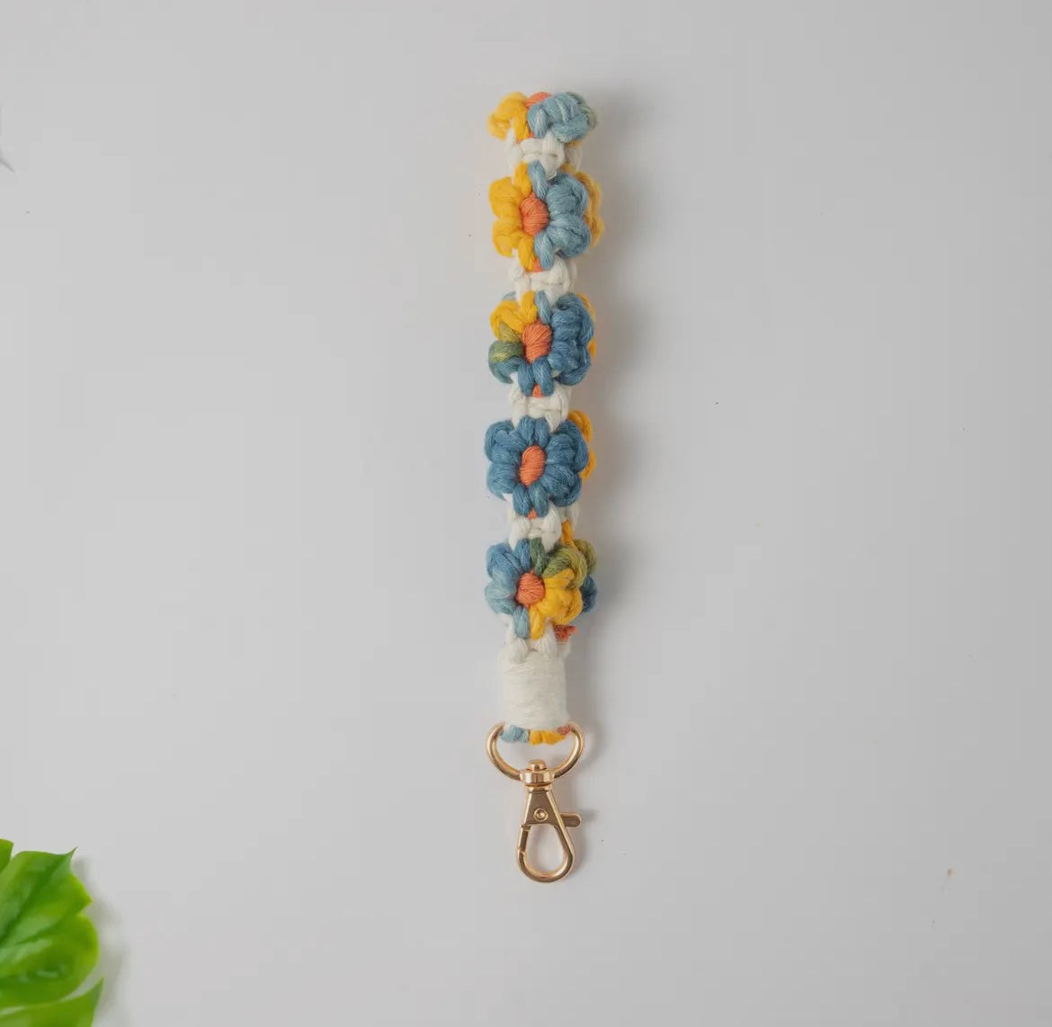 Macrame Daisy Flower Keychain